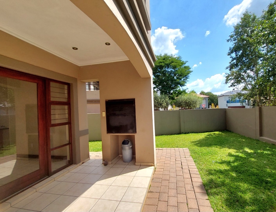 3 Bedroom Property for Sale in Gateway Manor North West